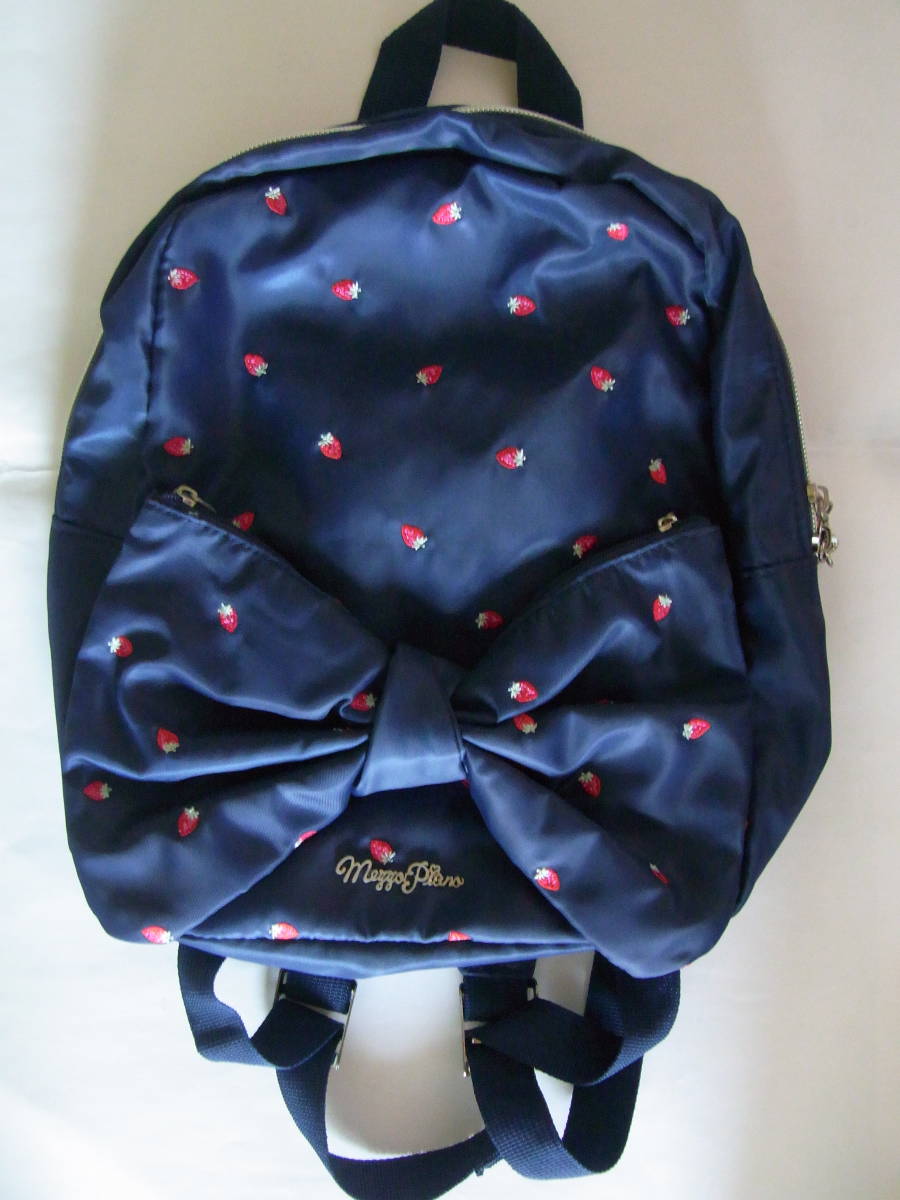★新品★メゾピアノ★mezzo piano★イチゴ刺しゅう入り★リュックサック★拍卖