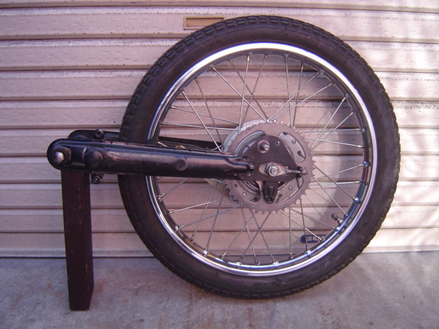 〇ホンダ CD50純正 リアホイール+スイングアーム(J1.40×17) スーパーカブ拍卖