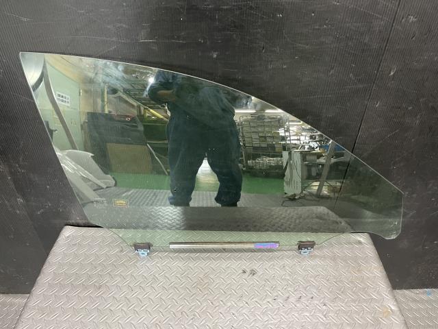 レクサス IS GSE20 右 フロント ドア ガラス 68101-53052拍卖