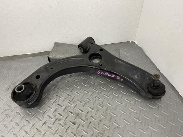 ウェイク LA700S 右Fロアアーム 48068-B2200拍卖