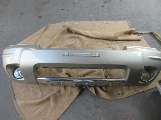 ★15R5G7528 チェロキー 純正フロントバンパー 修理やストック等に拍卖