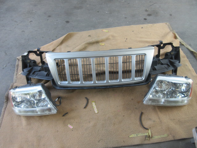 ★22R5G7533 チェロキー 純正ライト&グリルセット 修理やストック等に拍卖
