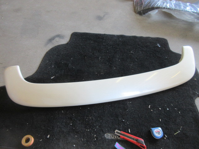 ★22R5 3G4619 ACU20 クルーガー 純正リアスポイラー 修理やストック等に拍卖