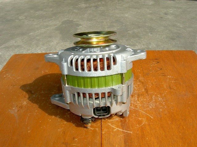 テラノ、レグラス、キャラバン、TD/QDエンジン用オルタネーター(ダイナモ)リビルト品 LR1100-705、23100-0W802拍卖