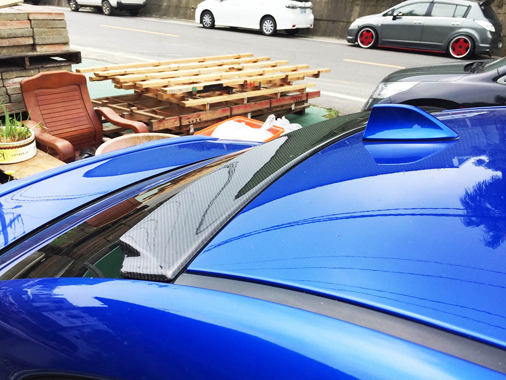 人気 スバル WRX VA S4 STI カーボン リアルーフスポイラー 2015-2021 D拍卖