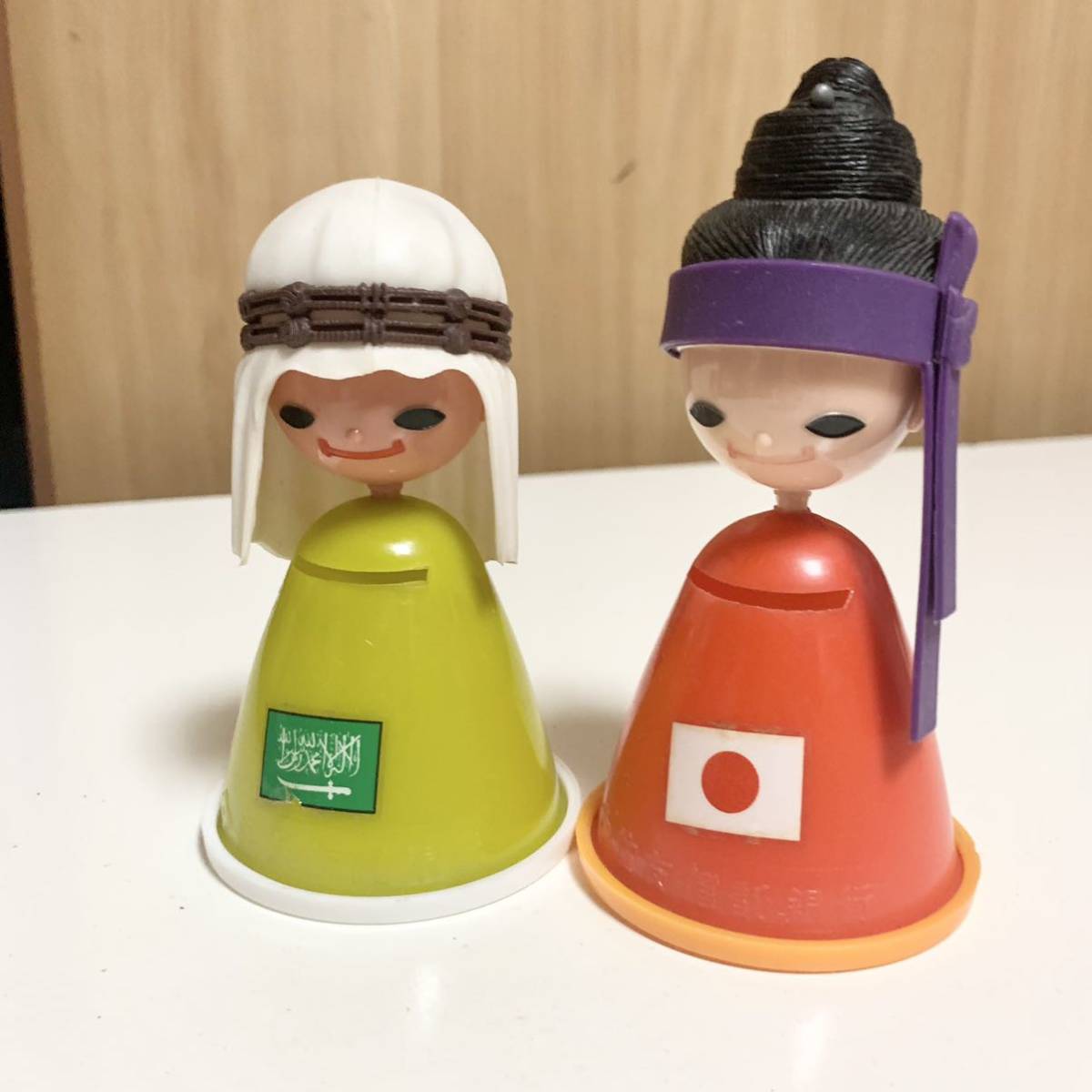 ☆匿名配送 住友信託銀行 世界風俗人形 万博人形 レア 希少 非売品 ノベルティー 昭和レトロ 限定品 コインバンク 年代物 ららら貯金箱拍卖