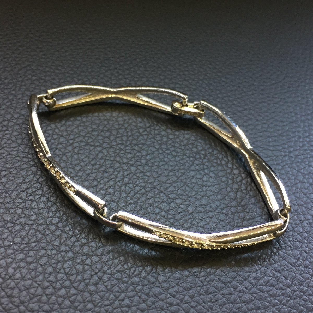 4674-60【 SWAROVSKI 】 スワロフスキー ラインストーン ブレスレット バングル シルバー系 アクセサリー拍卖