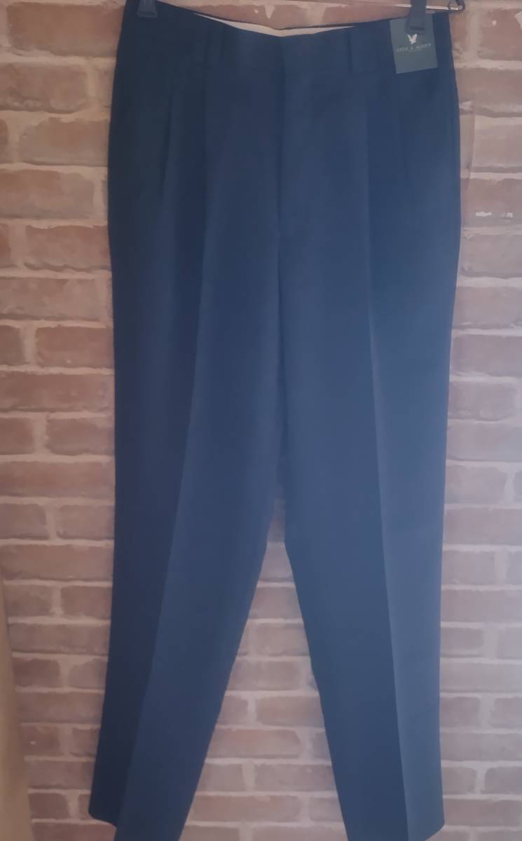 未使用品 ライル&スコット サイズ79 やや光沢チャコールグレーⅹ超細かい四角柄 薄手超ドライ生地 春夏向き 反射でややキラキラ  拍卖