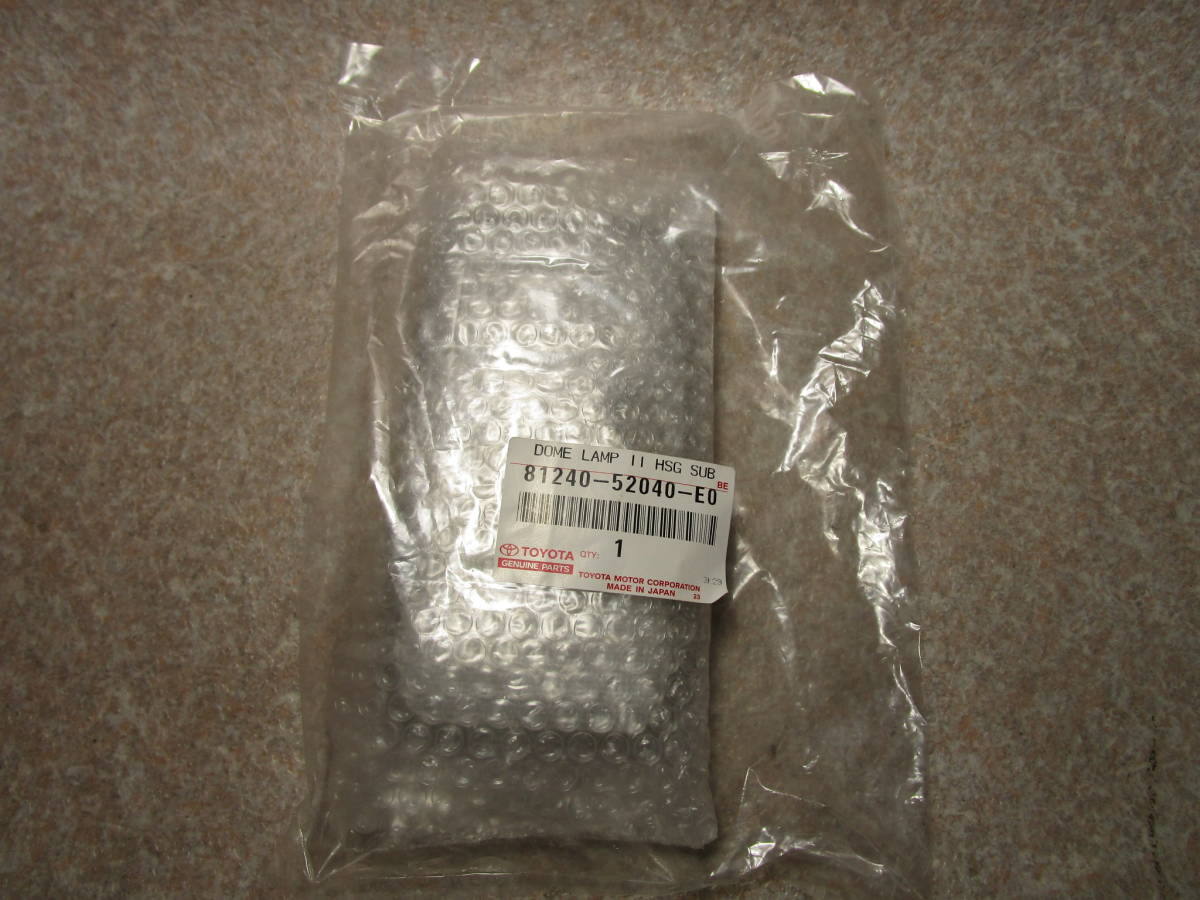 アイシス ANM10W/ANM15W ルームランプ レンズ 81240-52040-E0 #2拍卖