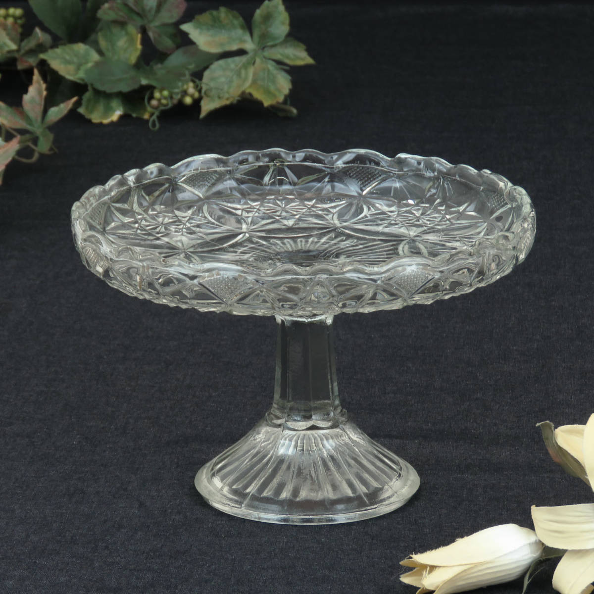 美しい模様の古いガラスのフルーツコンポート/飾り台/店舗什器/ディスプレイ/インテリア小物/ベルギーのアンティーク雑貨/AL-0628-10拍卖