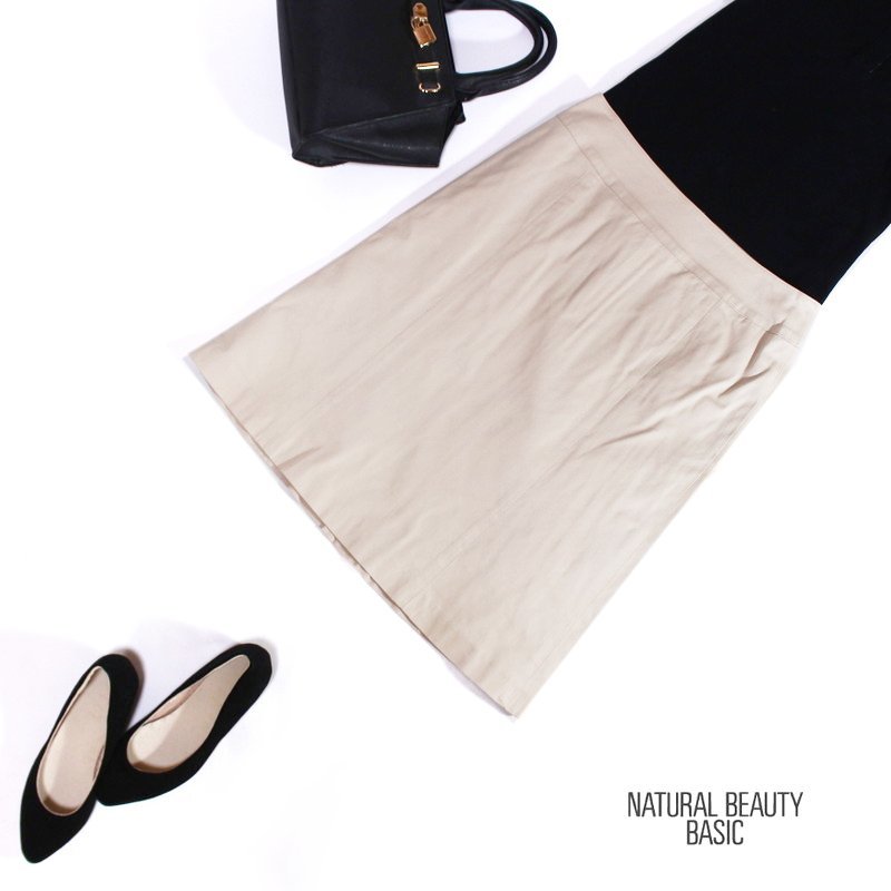 美品 ナチュラルビューティーベーシック ■ 春 夏 コットン 膝下丈 ハリ タイト フレアスカート 11号 L ベージュ フォーマル ビジネス拍卖