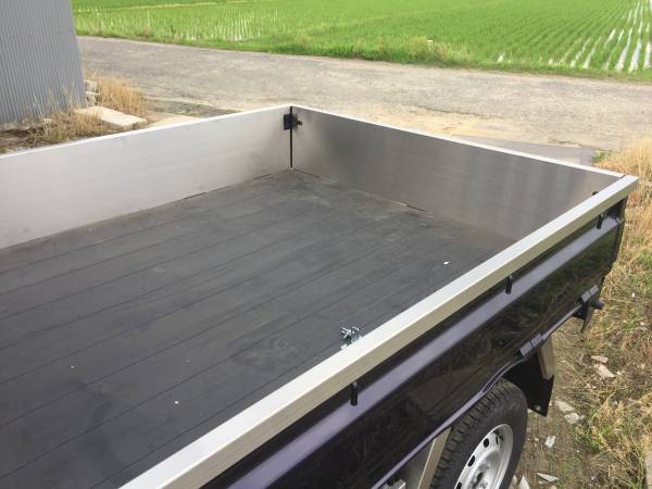 S500P/S510P用ハイゼット標準車 荷台あおりカバー内板一体式 ステンレスヘアライン(3辺セット)拍卖