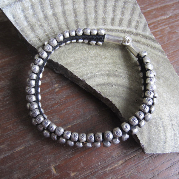 カレン族シルバー 重量感のある編み込みブレスレット 18 エスニック インディアンジュエリー ナバホ ホピ ズニ 拍卖