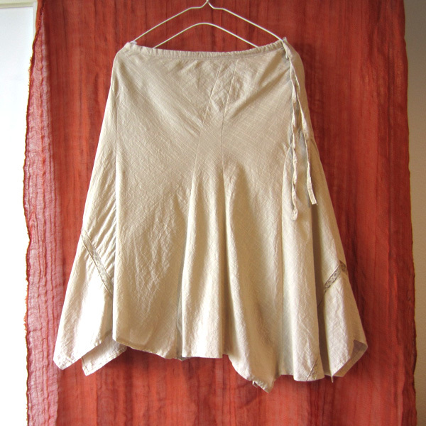 美品 タラッシオ TALASSIO 膝丈スカート ベージュ 拍卖