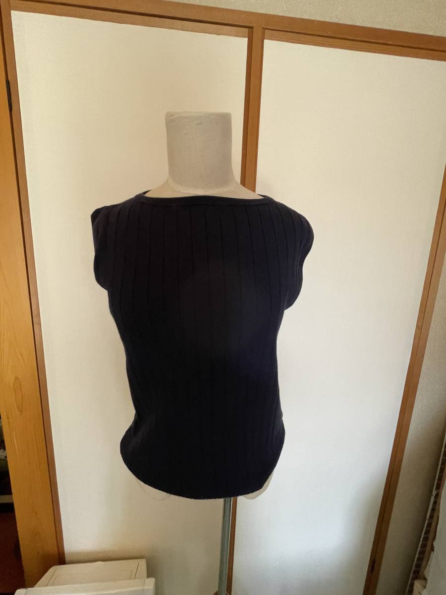 USED・レディース・ユニクロ・ノースリーブニット・リブニット・綿ニット・紺色・サイズM・200円拍卖