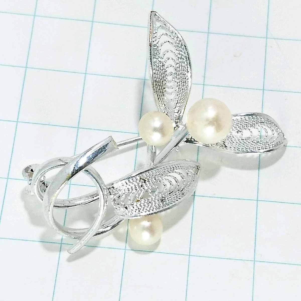 送料無料)ビンテージ☆パール 木の実モチーフ☆アンティーク ブローチ A15629拍卖