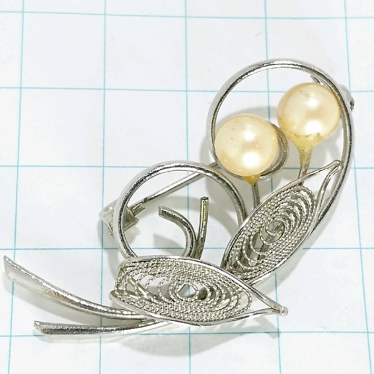 送料無料)ビンテージ☆パール 木の実モチーフ☆アンティークブローチ A18313拍卖