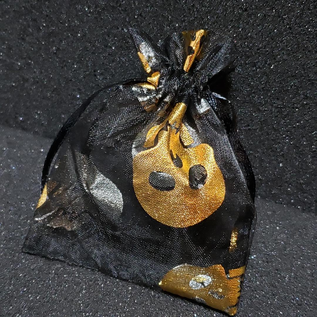 【送料込み】 アクセサリー 小物 袋 5枚  / 印鑑入れ オーガーンジ- ドクロ ガイコツ ブラック 黒 ゴールド 金拍卖