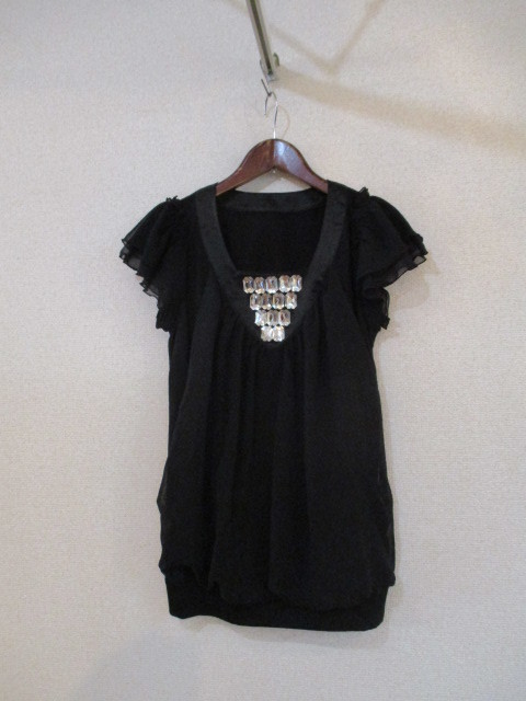 petitPoudre黒ビーズ付き半袖ブラウス(USED)81118)拍卖