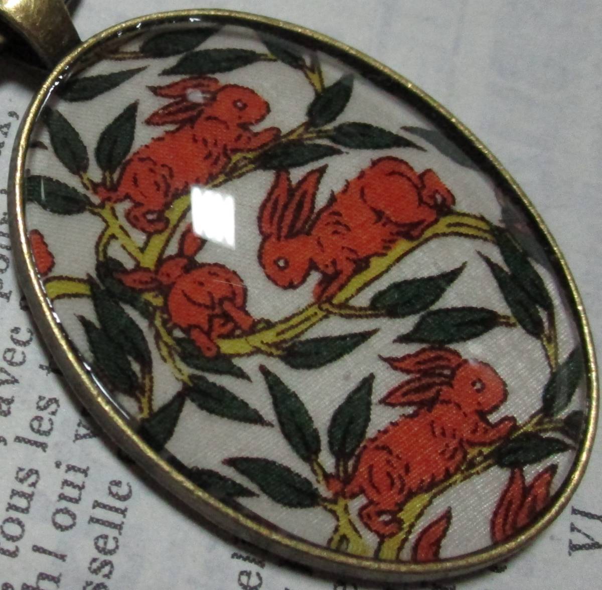 *リバティ Cotton tail コットンテイル 楕円 キーホルダー*キーリング ガラス うさぎ ウサギ オレンジ拍卖