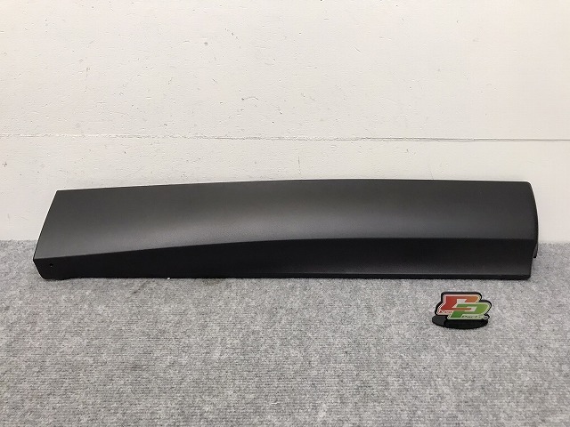 新車取り外し!クラウン/クロスオーバー TZSH35/AZSH35 純正 右 リア ドア サイドパネル/アンダーパネル 75077-30030 素地 トヨタ(131126)拍卖