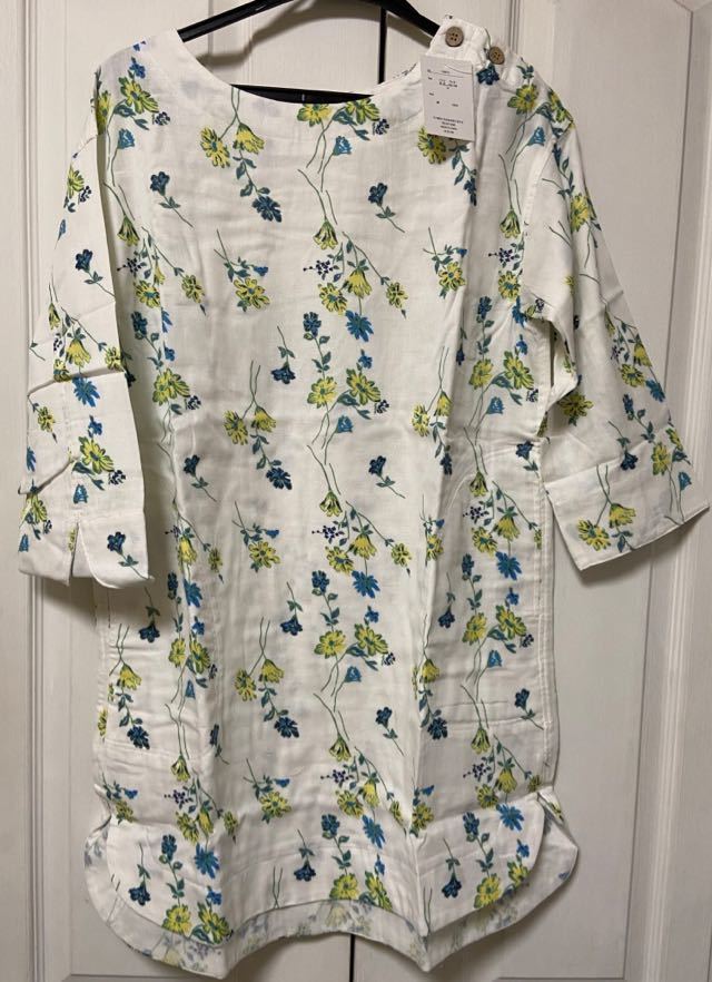 ◆新品 べルーナ BELLUNA  綿100% 白 ホワイトガーゼっぽい地 素朴花柄 ロングチュニック Mサイズ拍卖
