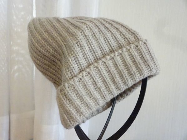 X UNIQLO X ユニクロ HEATTECH 灰色帽子 編み込みニット帽 サイズ57cm〜59cm キャップ 帽子 ウール使用拍卖