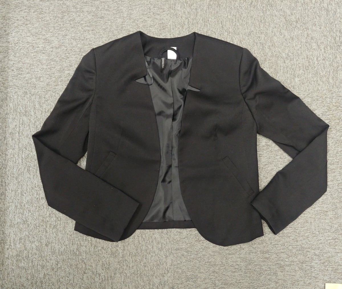 ノーカラージャケット 肩パッド付きノーカラージャケット ジャケット ブルゾン スーツ 拍卖