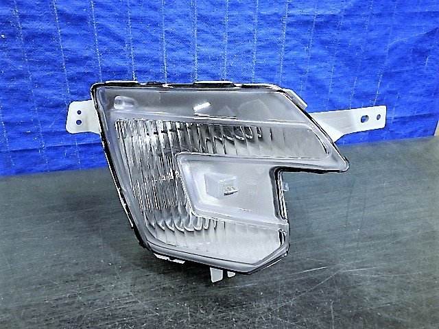 1799 フォード エクスプローラー U502 後期 右フォグ LED FB53-15A254-BB 美品拍卖