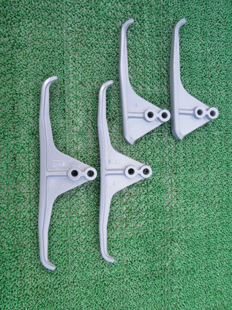 クボタコンバインSR-J6からの取り外し 足回りパーツセット 中古1拍卖