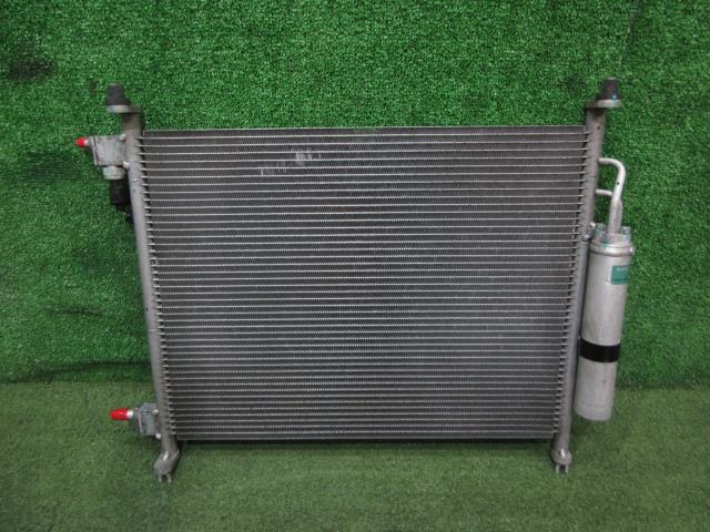 マーチ DBA-K13 コンデンサー 92110-1HC0A 92110-1HC4A拍卖
