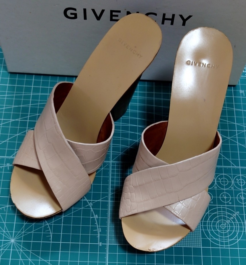 GIVENCHY ジバンシー サンダル 拍卖
