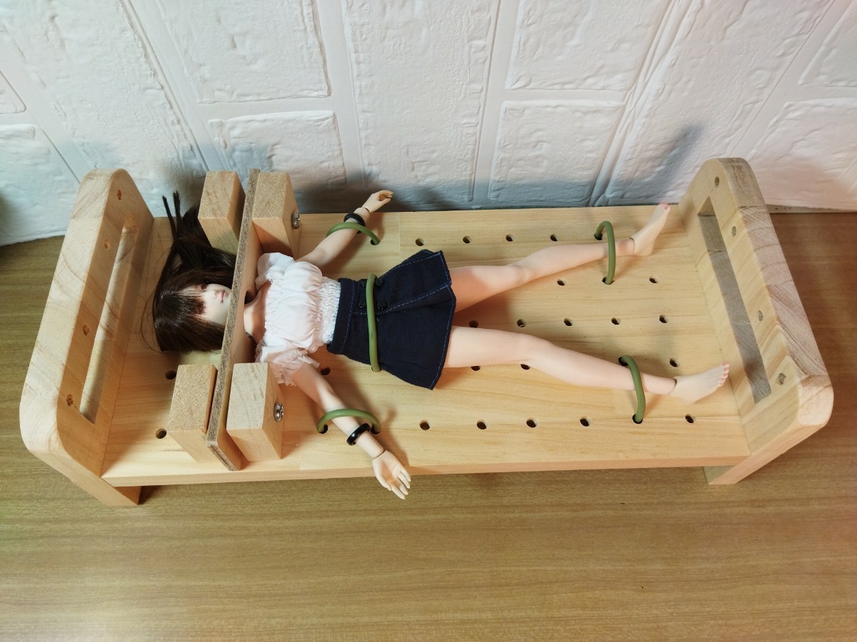 1/6 フィギュア ドール TBLeague ベッド 拘束台 拘束 手枷 足枷 収納箱 収納ケース 隠し部屋 TBleague S26Aで製作。 素体は付きません。拍卖