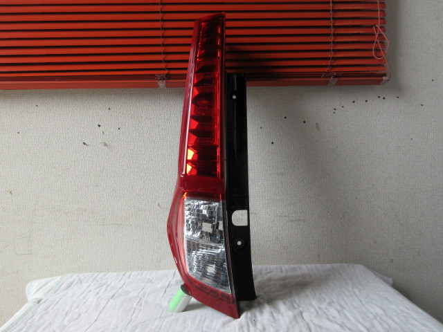 ⑧ ルーミー テールランプ左 M900A M910A KOITO 220-69044拍卖