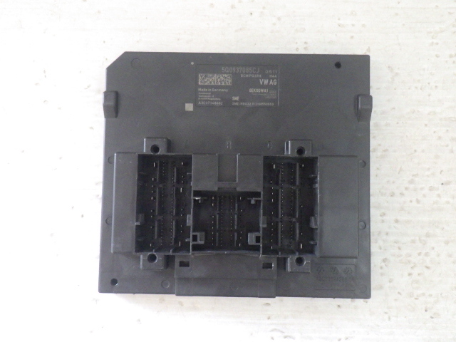 【Y0254】 美品 中古 VW T-Roc T-ロック TDIスポーツ 3DA-A1DFF 2022年4月 BCM ボディコントロールモジュール ユニット 5Q0 937 085 即決拍卖