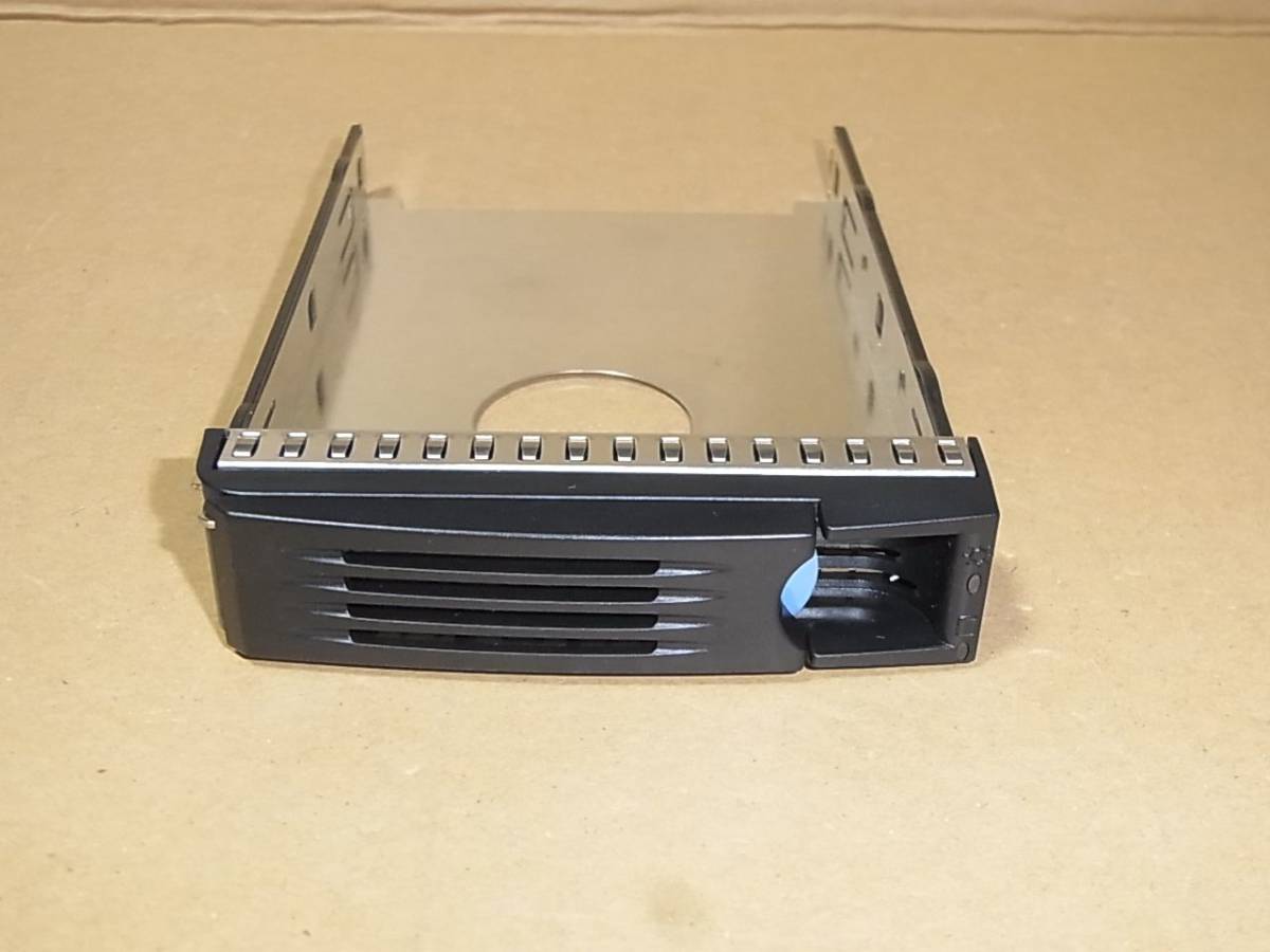 ■CHENBRO/チェンブロ ケース エンクロージャー用 3.5' HDDマウンタ 7台あり (SH726)拍卖