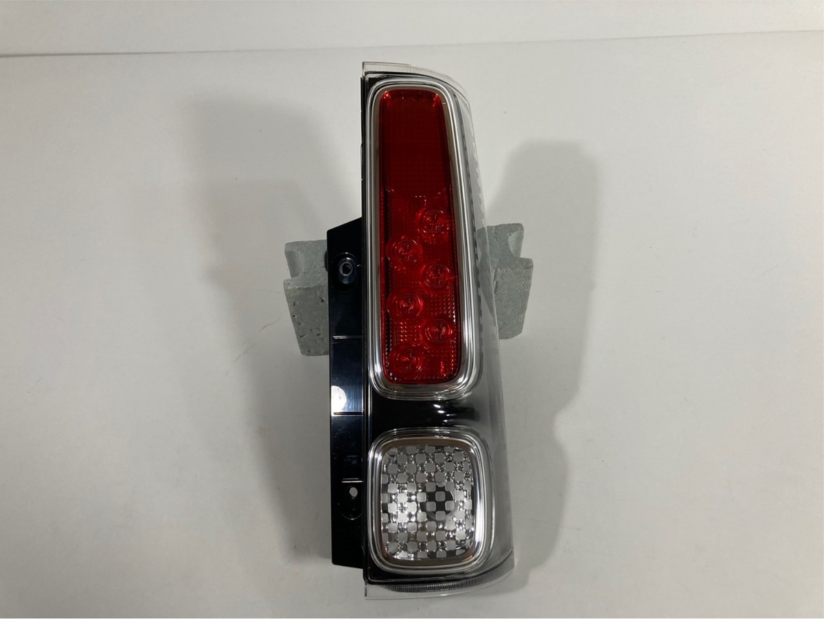 スズキ純正 MK53S スペーシア LED テールライト 右側 KOITO 220-5938L/35650-79R02 棚番TH-252拍卖