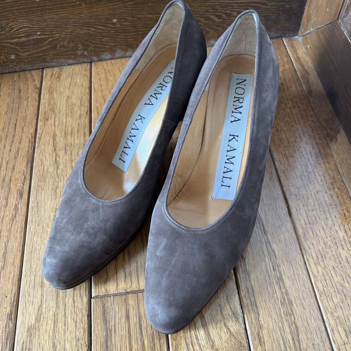 norma kamali パンプス スウェード拍卖