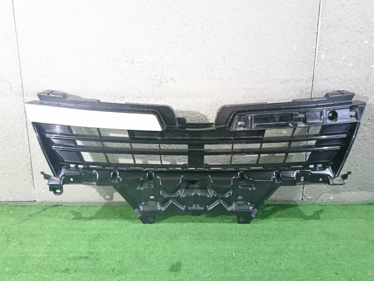 ZRR80 ヴォクシー フロントグリル 53111-28680(75921)拍卖