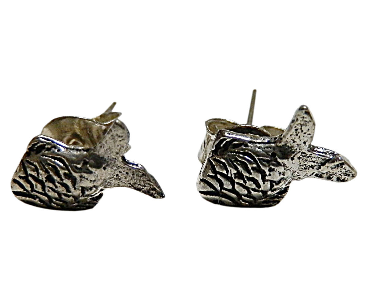 ■☆アジアン雑貨 タイ銀職人 シルバー・キャッチ付きピアス 小さい魚 (KCP-26)拍卖