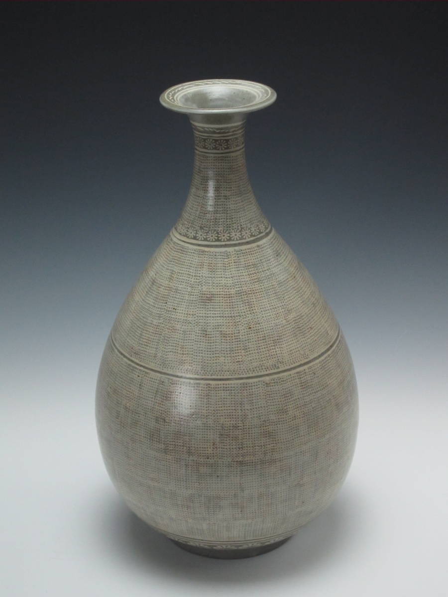 申相浩 作 粉青印文(三島暦手)酒瓶拍卖