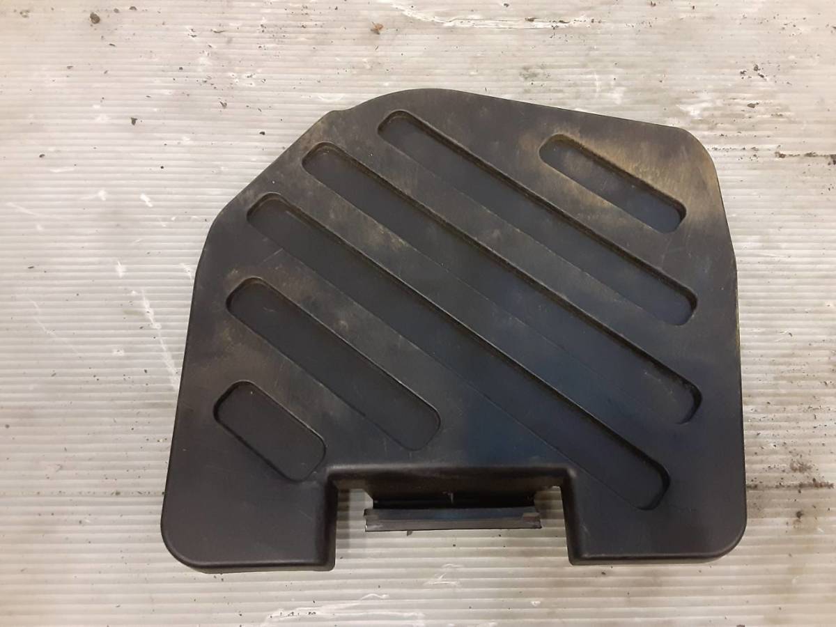 【菅5】スズキ・スカイウエイブ・CJ46A・純正・メットインインナー小物入れふた右拍卖