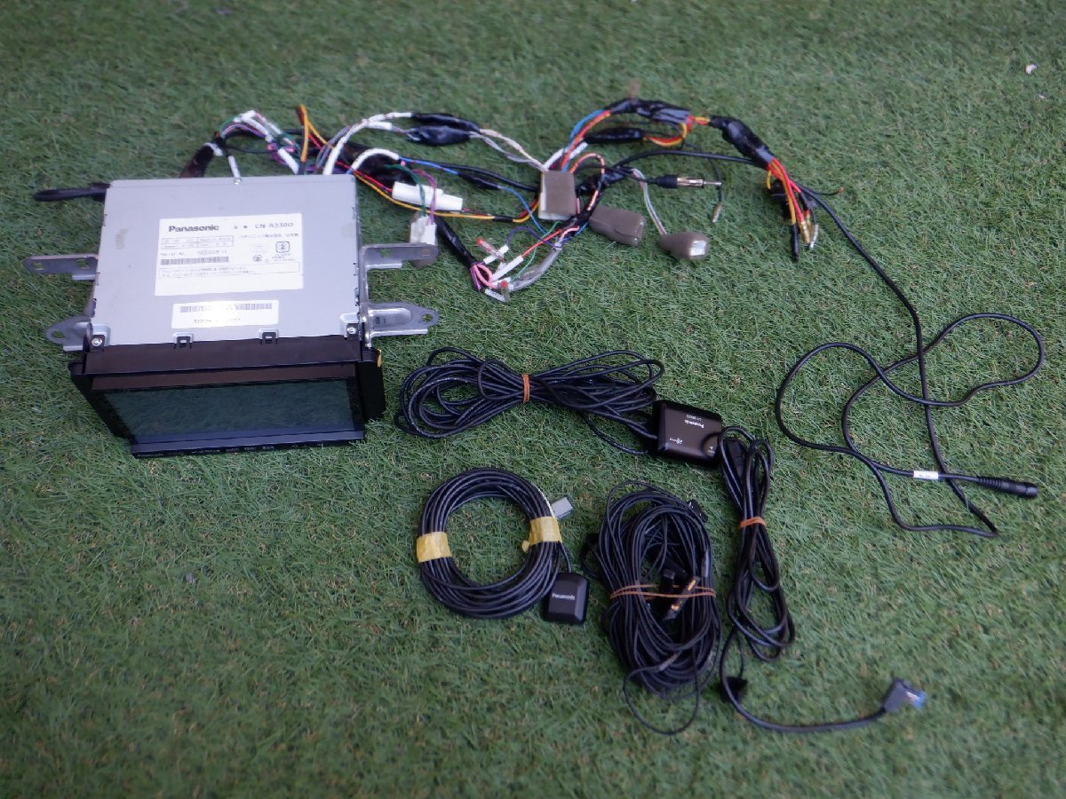 動作確認済 Panasonic パナソニック strada ストラーダ CN-R330D メモリーナビ SDナビ DVD/CD 綺麗 m-23-8-59拍卖