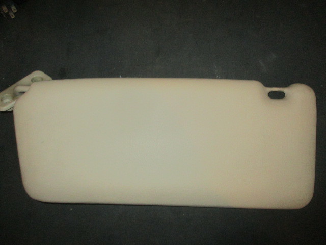 ■ボルボ 940ターボ エステート サンバイザー 右 中古 9193315 9165738 3572 部品取あり サポートクリップ バニティミラー■拍卖