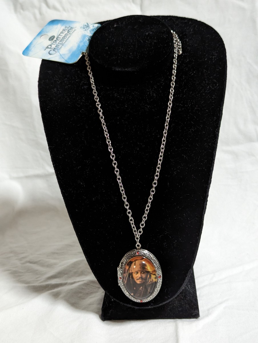 ★激レア!アメリカ発日本未発売★Loungefly★パイレーツ・オブ・カリビアン★ロケットペンダント★ジョニー・デップ★Pirates of Caribbean拍卖