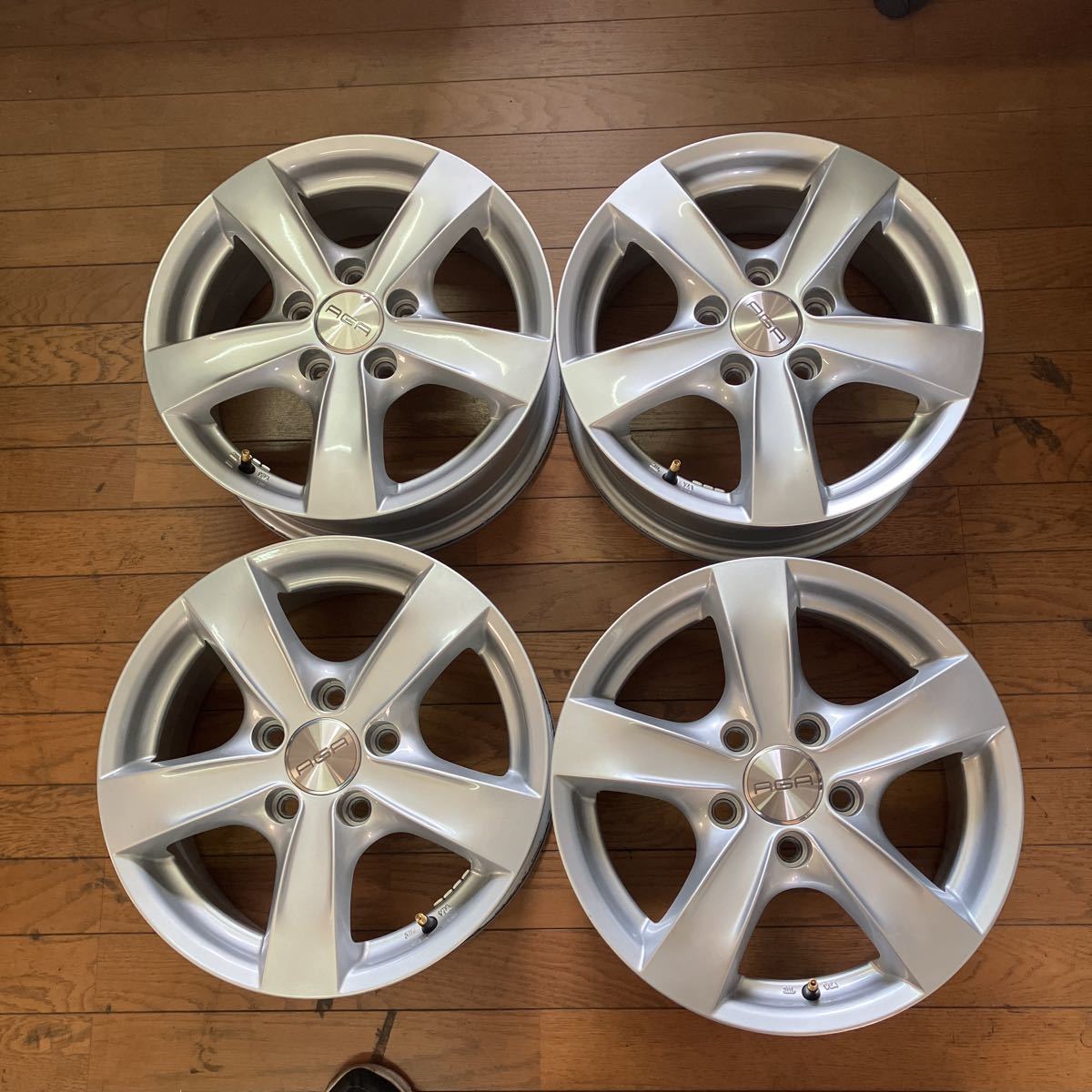 【本州限定商品】15インチ社外ホイール4本セット 6J +47 pcd112拍卖