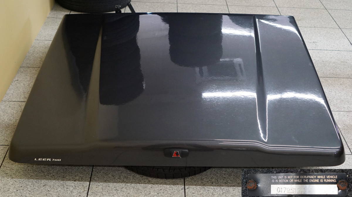 ●●2308-188 引取り限定! 2005y~2016y tacoma タコマ ショートベット リアー LEER 700 トノカバー マグネティックグレー 程度良好 美品!拍卖