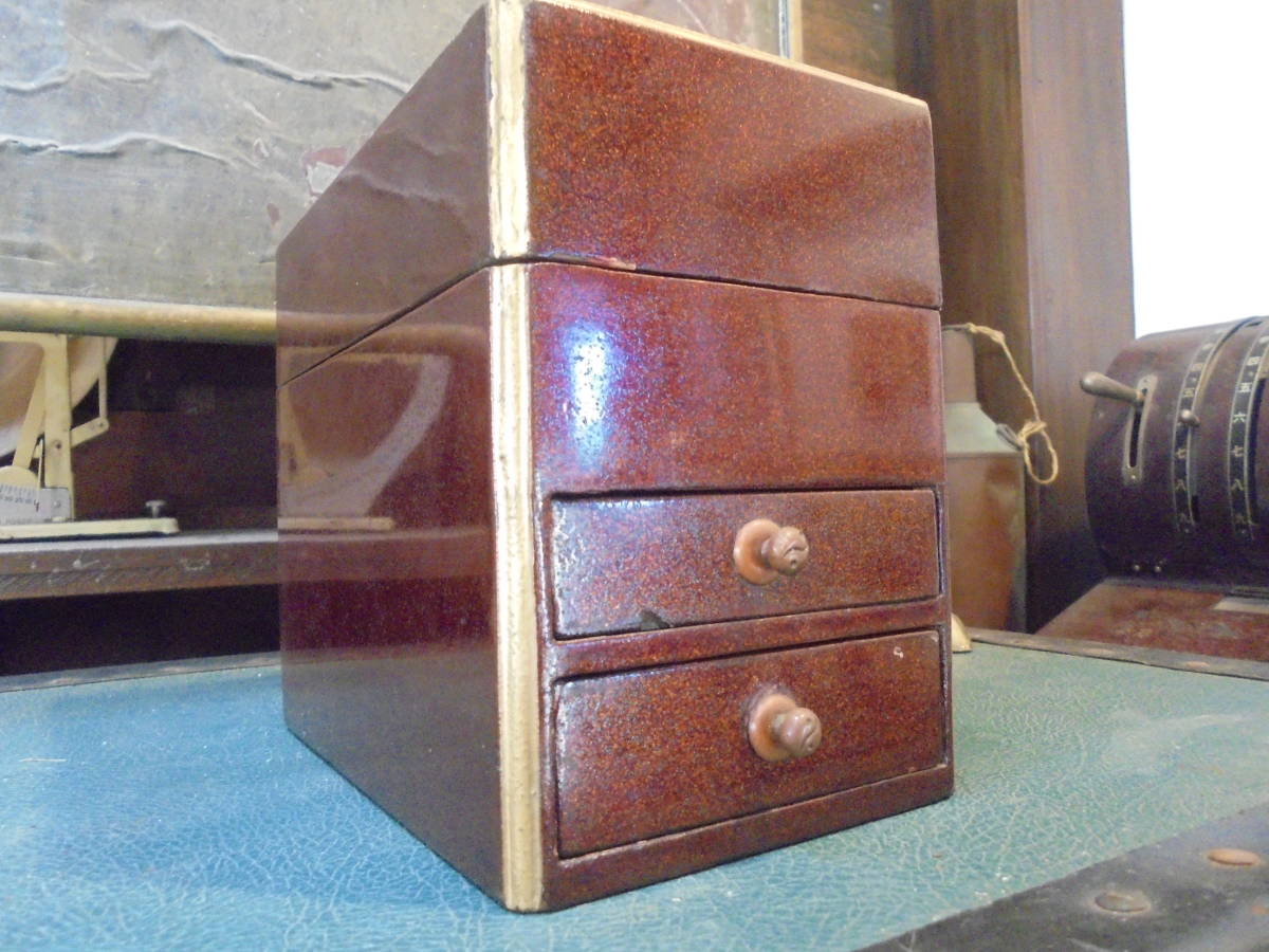 【漆塗りの掛硯】古民具骨董古美術箪笥硯箱筆書道墨和紙囲炉裏自在鉤錠前古道具アンティークインテリア収納ケース薬箱銭函 拍卖