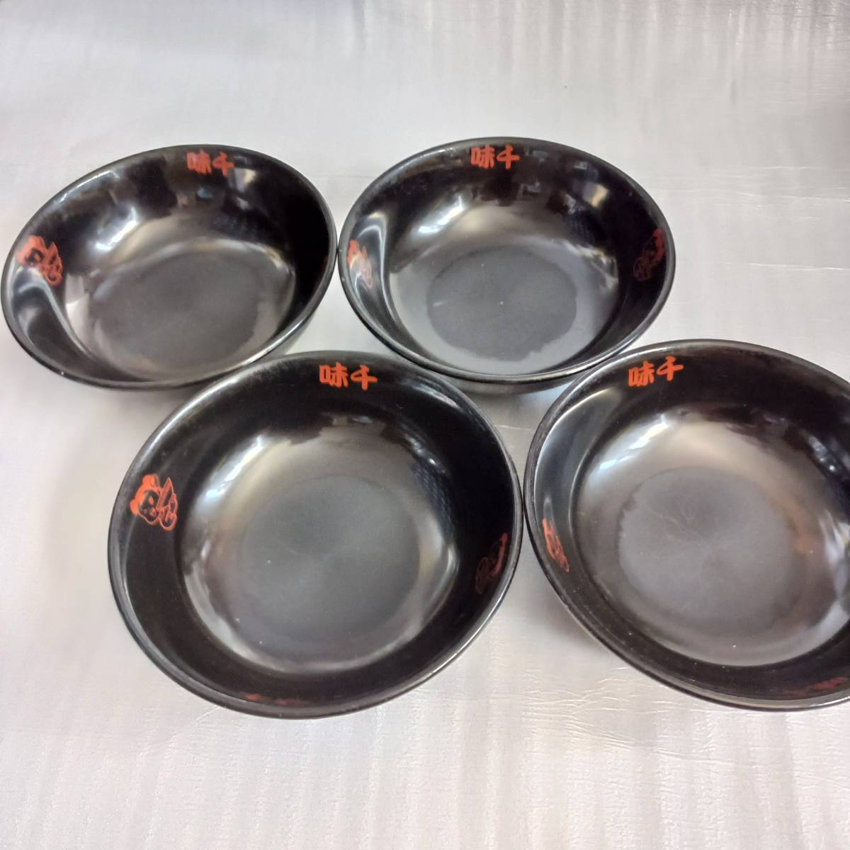九州熊本豚骨ラーメン 味千ラーメン鉢 4個セット ラーメンどんぶり ラーメンばち 麺鉢 丼ぶり 味千拉麺 チイちゃん ラーメン丼 レア 入手難拍卖