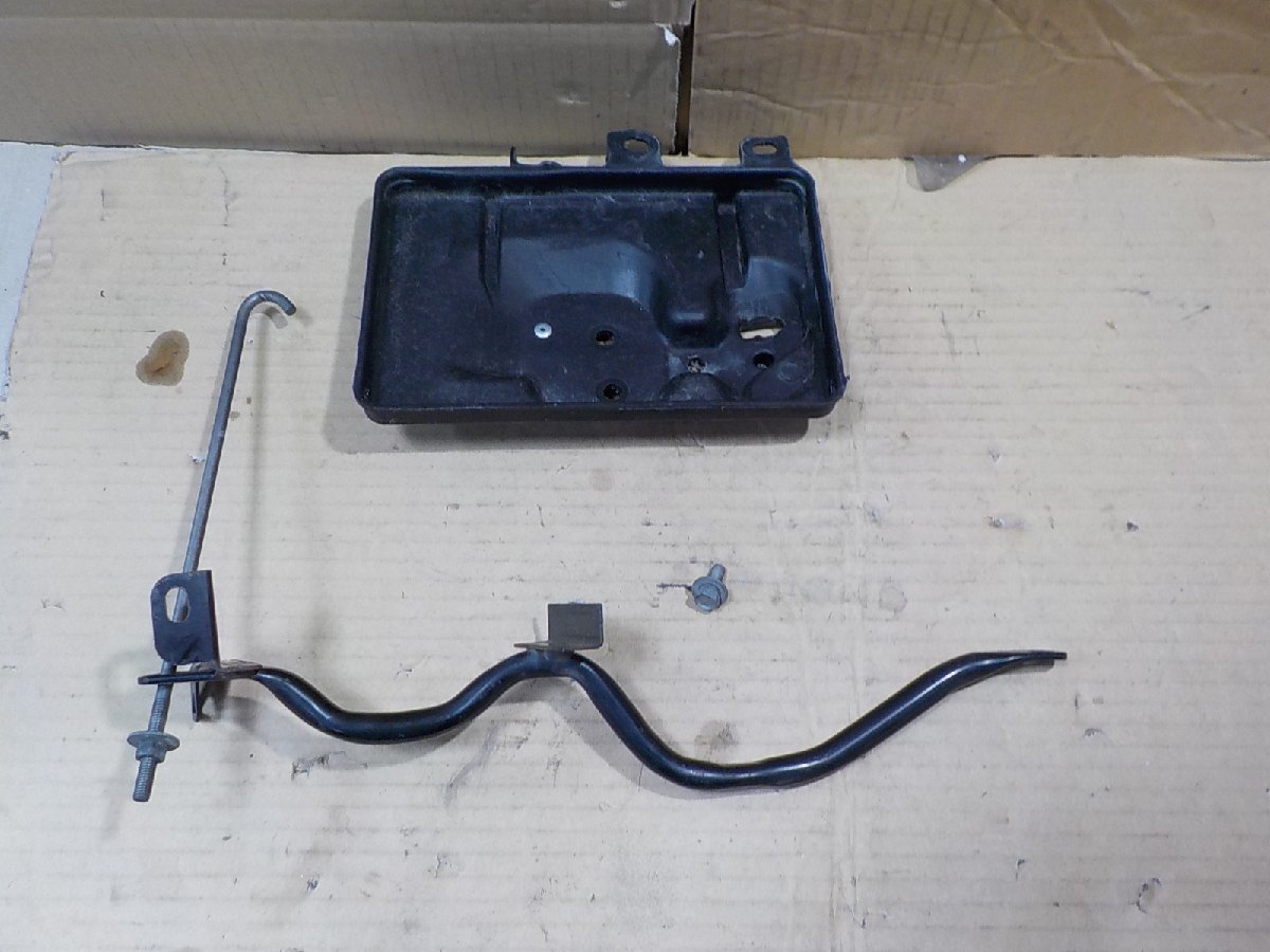 タント L L375S バッテリーホルダー 純正【送料無料】拍卖